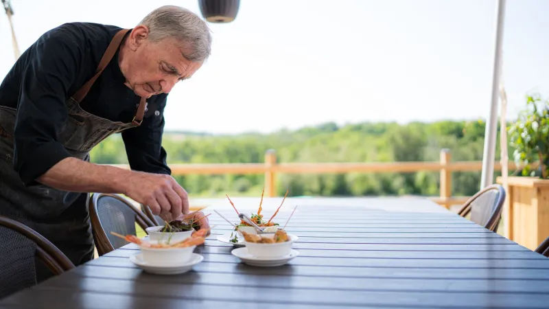 Between Aspiration and Anxiety: What Food Styling on Television Really Does to the Home Cook
