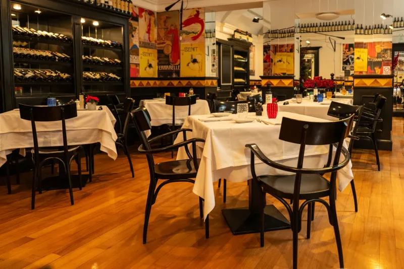 Velvet Ropes and Camera Lights: How Culinary Television Is Shrinking the Circle of Fine Dining
